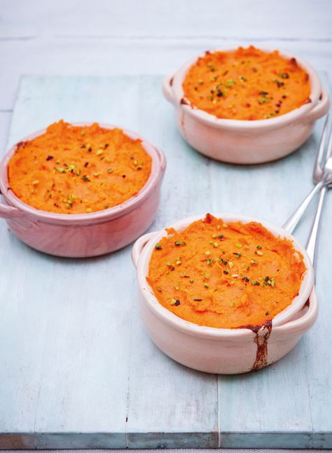 Indian-Spiced Shepherd's Pie Simply Nigella, Recipe Indian, Rachel Ray, Ginger Juice, Shepherd's Pie, Nigella Lawson, Shepherds Pie, Mashed Sweet Potatoes, Indian Spices