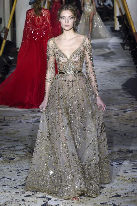 Zuhair Murad Spring 2018 Couture Fashion Show Collection Fashion Show Inspiration, Zuhair Murad 2018, Zuhair Murad Haute Couture, Women's Runway Fashion, Collection Couture, Fashion Gowns, Spring Couture, Couture Mode, Elegant Lady