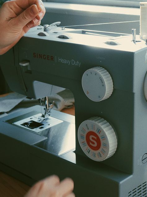 Sewing Machine Review: Singer Heavy Duty - the thread Singer Heavy Duty 4423 Sewing, Sewing Machine Aesthetic, Singer Heavy Duty Sewing Machine, Dope Pictures, Sew Machine, Sewing Aesthetic, Sewing Men, 2024 Moodboard, Sewing Jeans