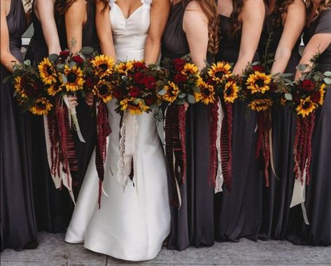 Sunflower Wedding Ideas, Fall Sunflower Weddings, Sunflower Wedding Cake, Sunflowers And Roses, Sunflower Wedding Bouquet, Sunflower Themed Wedding, Black Bridesmaids, Burgundy Bridesmaid, Wedding Dress Pictures