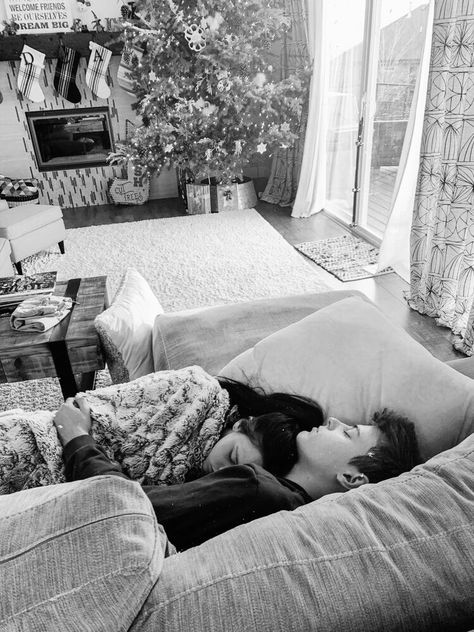 g o a l s ~ couple sleeping on couch Couch Cuddle Aesthetic, Couples Asleep, Cute Couple Sleeping, Christmas Couple Pictures, Teenage Couples, Open When Letters, Couple Sleeping, Cute Couples Cuddling