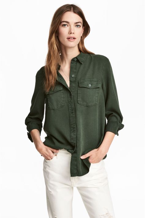 Lyocell utility shirt - Dark green - Ladies | H&M CA 1 Olive Green Shirt Women, Autumn Layout, College Clothes, Floral Print Crop Top, Pocket Blouse, Utility Shirt, Shirt Model, Women Tunic Tops, Aesthetic Outfit