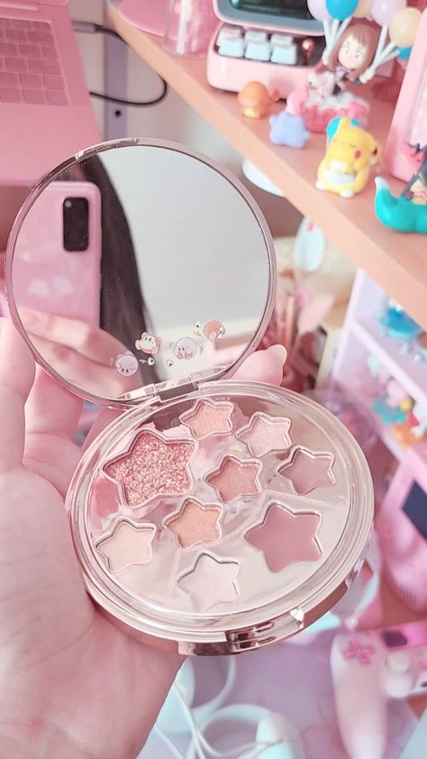 Pink Bear Makeup, Cute Makeup Stuff, Makeup Items Aesthetic, Kawaii Makeup Products, Спонж Beauty Blender, Cute Cosmetics, Koleksi Makeup, Kawaii Makeup, Makeup Accesories