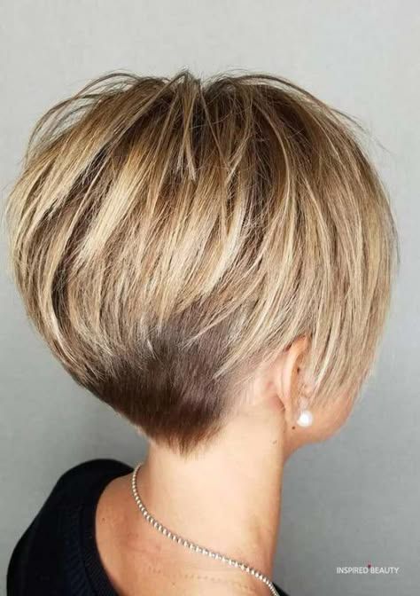 short bob hairstyles Cute Short Bob Hairstyles, Cute Short Bob, Short Hair Back View, Short Wedge Hairstyles, Thick Straight Hair, Mum Hair, Highlight Lowlight, Women Short Bob, Choppy Bob Hairstyles For Fine Hair