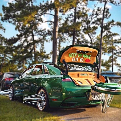 Slabs In the City on Instagram: “Mood! 💯🔥 #slabs #slabculture #slabcity #candy #candypaint #84s #swangas #swangers #ridingslab #htown #texanwirewheels #slowloudandbangin…” Swangas Cars, Lowrider Cutlass Supreme, Houston Slabs Cars, Candy Paint Cars, Green Lowrider, Slab City, Car Show Lowrider, Stanced Cars South Africa, Candy Paint