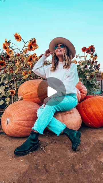 Pumpkin Patch Instagram Pictures, People Posing, Fun Halloween Food, People Poses, Halloween Food, Instagram Pose, Fall Photos, A Pumpkin, Fall Pumpkins