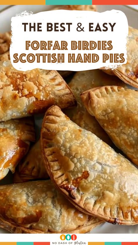 Scottish Hand Pies, Hand Meat Pies Recipes, Hamburger Hand Pies, Meat Pies Ground Beef, Scottish Meat Pie Recipe, Mushroom Hand Pies, Breakfast Hand Pies, Easy Pastries, Hand Pies Recipes