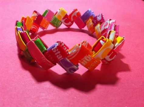 like the old gum wrapper chains we used to make ... now with candy wrappers! Gum Wrapper, Starburst Bracelet, Summer Camp Art, Area Activities, Tootsie Roll, Art Area, Candy Wrappers, A Bracelet, Camping Art