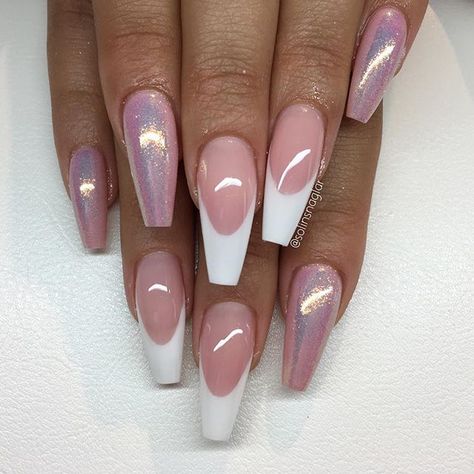 Fransk och "Nude Pink" med mermaideffekt👌🏼 #lillynails Pink Nail French, Crome Nails Design, Crome Nails Design Ombre, Nails Design Ombre, Nail French, Pink Chrome, Pretty Nail Designs, Nail Art Ombre, Beautiful Nail Designs