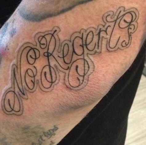 Tatoo Fail, Misspelled Tattoos, Irony Examples, Tattoos Gone Wrong, Epic Fail Pictures, Funny Tattoo, Oh The Irony, Ela Writing, Tattoo Fails