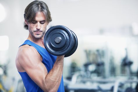 Give your biceps time to recover from workouts. Dumbbell Bicep Workout, Best Dumbbell Exercises, Reps And Sets, Big Biceps, Daily Exercise Routines, Biceps Workout, Dumbbell Workout, Muscle Growth, Muscle Groups