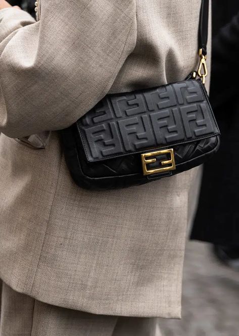 The Best Street Style Bags from PFW Fall 2023 Day 5 - PurseBlog Designer Bag Street Style, Luxury Designer Shoulder Bag For Fall, Luxury Modern Shoulder Bag For Fall, Trendy Designer Bags 2023, Handbag Street Style, Trendy Bags Street Style, Bags Fall 2023, Winter Bags 2023, Luxury Modern Fall Shoulder Bag