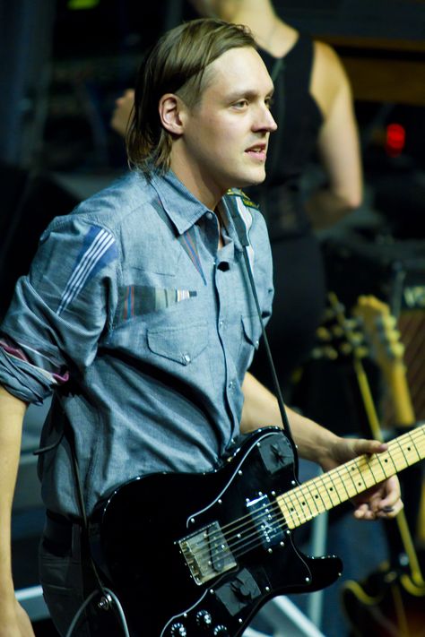 Win Butler from Arcade Fire. Win Butler, Arcade Fire, Of Montreal, Indie Rock, American Singers, Favorite Celebrities, Llama, Rock Bands, Songwriting