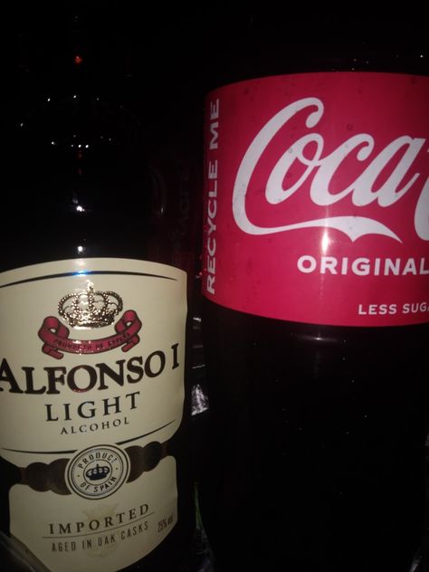 Alfonso Drink, Alfonso Coke, Soju Drinks, Alcoholic Snapchat, Drinks Pictures, Delicious Food Image, Alcoholic Drinks Pictures, Fake Pregnancy, 15th Birthday Cakes