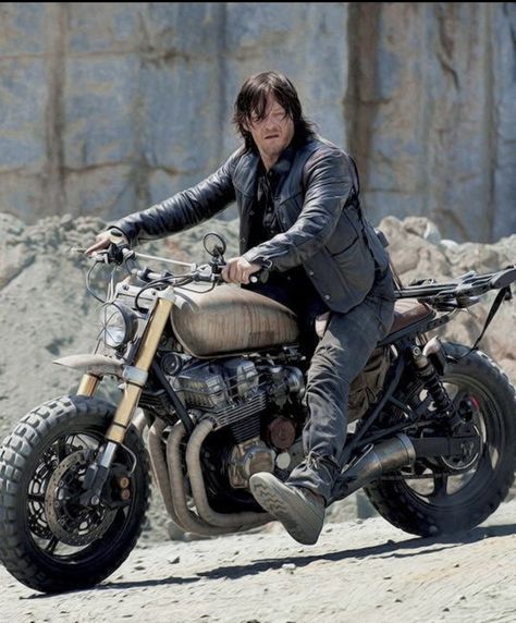 Daryl Dixon Motorcycle, Cb750 Nighthawk, Apocalypse Survival Gear, Walking Dead Daryl, Motorcycle Ride, Black Spiderman, Cb 750, Bike Photography, Biker Lifestyle