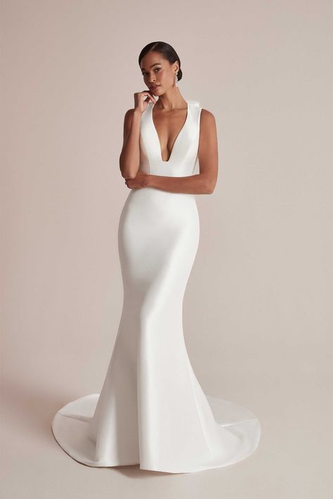 Justin Alexander - Style 88200: Stretch Mikado Fit and Flare Wedding Dress with Detachable Bow Flare Gown Styles, Justin Alexander Bridal, Justin Alexander Wedding Dress, Justin Alexander Signature, Sincerity Bridal, Lillian West, Flare Gown, Fit And Flare Wedding Dress, Justin Alexander