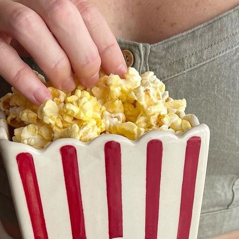 Mine Burgess Ceramics on Instagram: "🛍Check this Porcelain Popcorn Bucket out at my store on Etsy. Follow the links tagged in the post or go to the website in my bio!   #handmadeceramics #popcornbucket #popcorn #ceramicart #ceramicartist #ceramiclicious #ceramiclife #ceramic #pottery #potterystudio #miami #miamiartists #miamiceramicartists #etsy #etsysellersofinstagram #etsyfinds #etsyseller #vintage #vintagepopcornbowl #clay #claylover #clayart" Popcorn Bowl, Popcorn Bucket, Pottery Studio, Ceramic Artists, Clay Art, Ceramic Pottery, Ceramic Art, Popcorn, Handmade Ceramics