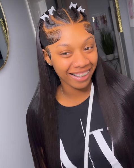 Wig Hairstyles Ideas Black Women Straight, Straight Lace Front Wigs Hairstyles, Straight Lace Front Wigs Styles, Deepwave Wig, Birthday Hair Styles, Cornrows Updo, Lace Wigs Styles, Wigs Styles, Wig Installs