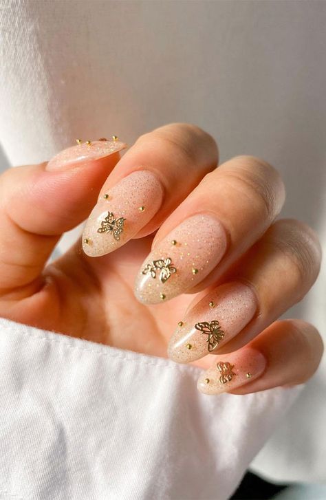 Turkey Nails, Wedding Day Nails, Natural Nail Art, Butterfly Nail Art, Nails 2022, Simple Gel Nails, Wedding Nails For Bride, Butterfly Nail, Gold Butterfly