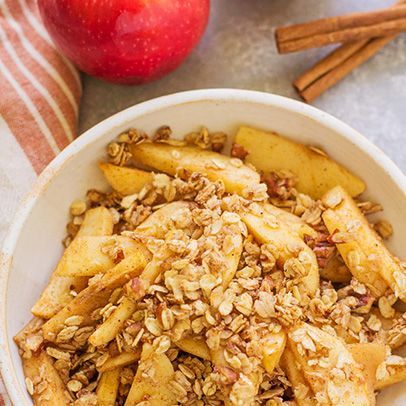 Apple Crisp Recipe Healthy, The Clean Eating Couple, Clean Eating Couple, Gerd Friendly, Gerd Recipes, Baked Cinnamon Apples, Healthy Apple Crisp, Gerd Diet, Gluten Free Apple Crisp