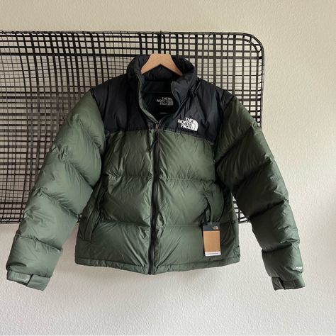 The North Face 1996 Retro Nuptse Down Puffer Jacket In Olive Green Layer Up High Collar Zip Fastening Logo Embroidery Details Side Pockets Boxy Fit Doudoune The North Face, Outfits Male, The North Face 1996 Retro Nuptse, The North Face 1996, North Face 1996, Green Puffer Jacket, Puffer Jacket Men, Japan Outfit, Down Puffer Jacket