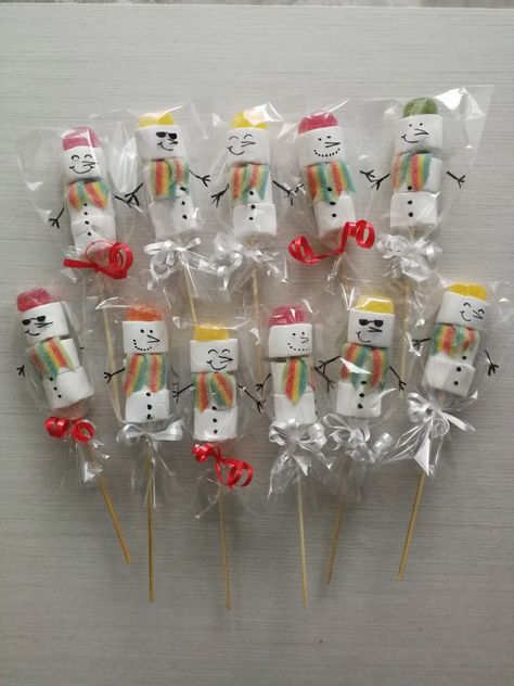 Snowmen Marshmallows, Snowman Wrapped Candy Bars, Christmas Market Ideas For School, Snowman Marshmallow Pops, Marshmallow Christmas Crafts, Marshmallow Snowman Craft, Marshmallow Snowman On A Stick, Snowman Marshmallows, Christmas Marshmallow Ideas