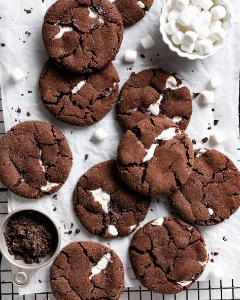 Cookie Board, Hot Cocoa Cookies, Cookie Sandwich, Recipes Holiday, Hot Chocolate Cookies, Bakery Menu, Winter Treats, Cocoa Cookies, Browned Butter