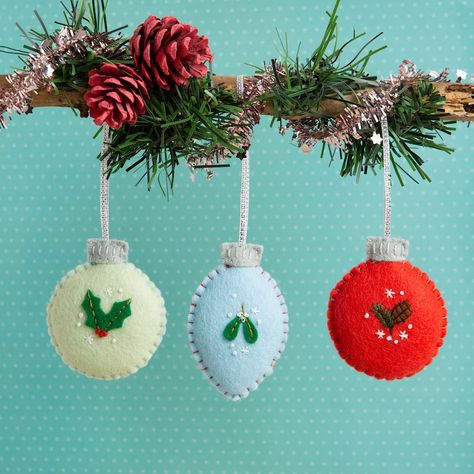 Christmas Baubles Felt Craft Kit Christmas Decorations Craft Kit Craft Kit for Beginners Christmas Felt Craft Kit Applique Craft Kit - Etsy Felt Baubles, Needlecraft Patterns, Felt Crafts Christmas, Home Inside, Felt Craft, Handcrafted Decor, Felt Embroidery, Festival Diy, Felt Decorations