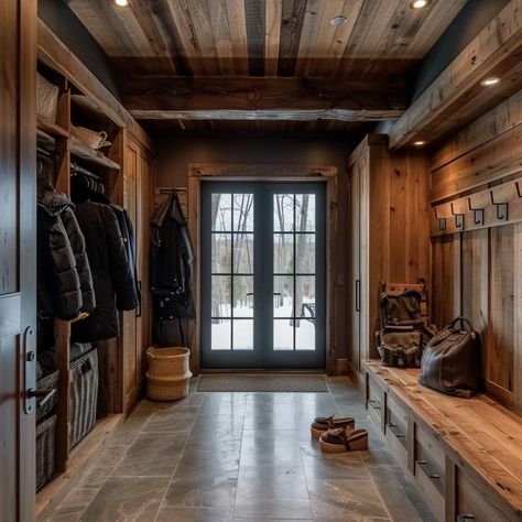 Western Front Entryway, King Ranch Home Decor, Western Foyer Entryway, Mountain House Mudroom, Lodge Front Door, Western Houses Ranch Style, Cabin Entryway Ideas, Mc Clubhouse, Cabin Foyer