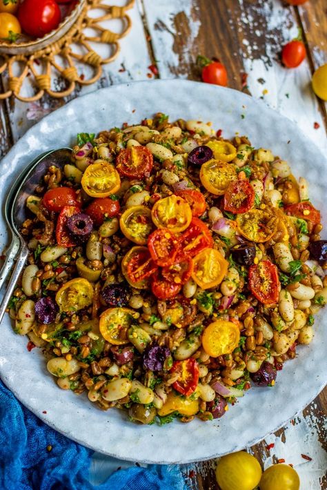 Heirloom Tomatoes Farro Salad – Happy Skin Kitchen Keto Chicken Recipes Easy, Tomato Farro, Clean Chicken Recipes, Keto Chicken Recipes, Chicken Recipes Easy, Recipes Chinese, Creamy Chicken Recipes, Clean Chicken, Baked Chicken Recipes Easy