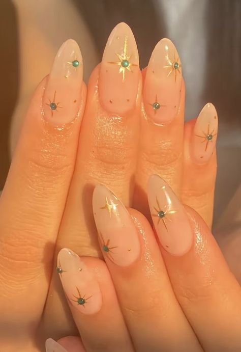 Fall Nail Inspo Natural Nails, Indian Skin Nails, Minimalist Christmas Nails Almond, Almond Nails Christmas Designs Simple, Hard Gel Nails Design Summer, Gem Christmas Nails, Gel Almond Nails Ideas, Dark Nails With Gems, Minimalist Birthday Nails