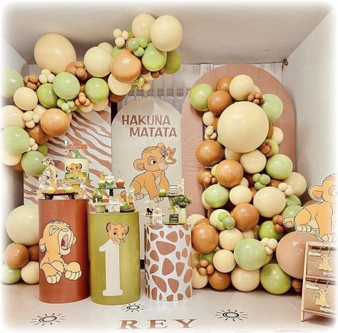 Lion King Party Decorations, Simba Baby Shower, Lion King Birthday Party Ideas, Lion Birthday Party, Baby Boy Birthday Themes, Safari Birthday Party Decorations, Baby Birthday Party Theme, Jungle Thema, Lion King Party