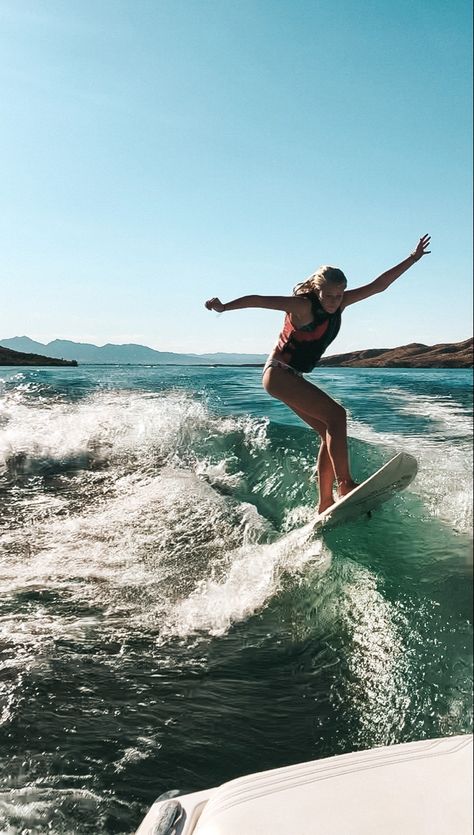 Surfing Behind Boat, Wake Boarding Aesthetic, Wake Surfing Aesthetic, Preppy Surfing, Lake Surfing, Boat Surfing, Lake Pics, Wake Surfing, Boat Pictures With Friends