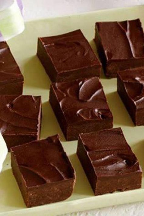 JELL-O Chocolate Pudding Fudge. Jello Pudding Fudge Recipe, Jello Fudge Recipe, Chocolate Jello Recipes, Jello Fudge, Pudding Fudge, Jello Candy, Microwave Fudge, Xmas Treats, Easy Dessert Recipe