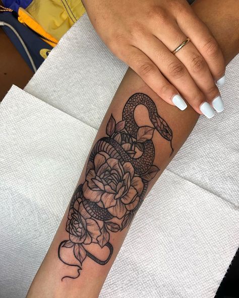 Snake And Flowers, Forearm Cover Up Tattoos, Cover Up Tattoos For Women, Wrist Tattoo Cover Up, Feminine Tattoo Sleeves, Forarm Tattoos, Inspiration Tattoos, Tattoos For Black Skin, Forearm Tattoo Women