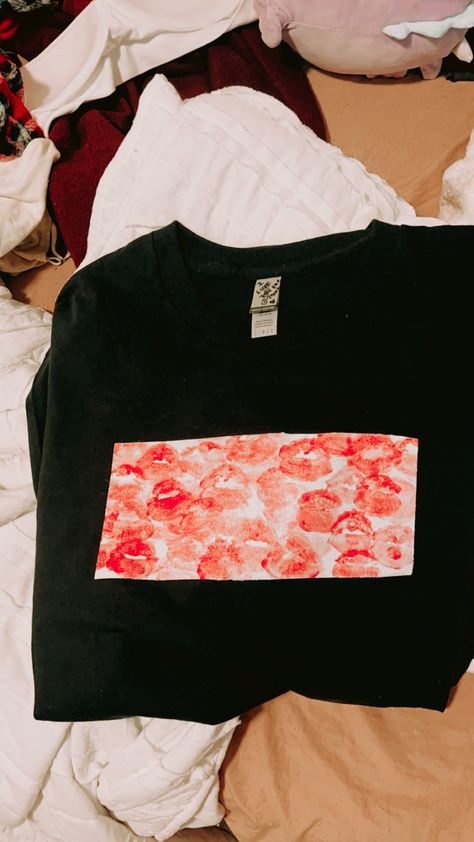 Shirt With Lipstick Stains, Lipstick Stain Shirt, Lipstick Shirt, Lipstick Stain, Organized Chaos, Cute Gifts, Kiss, Wallpapers, Bts