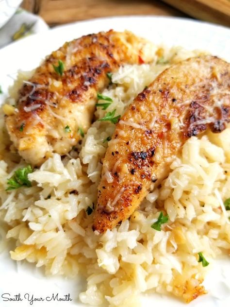 Chicken Scampi with Garlic Parmesan Rice | A quick and easy skillet meal with tender chicken scampi over perfectly cooked buttery, garlic parmesan rice. Garlic Parmesan Rice, Fine Cooking Recipes, Parmesan Rice, Chicken Scampi, Chicken Lombardy, Easy Skillet Meals, Easy Main Dishes, Diner Recept, Easy Skillet