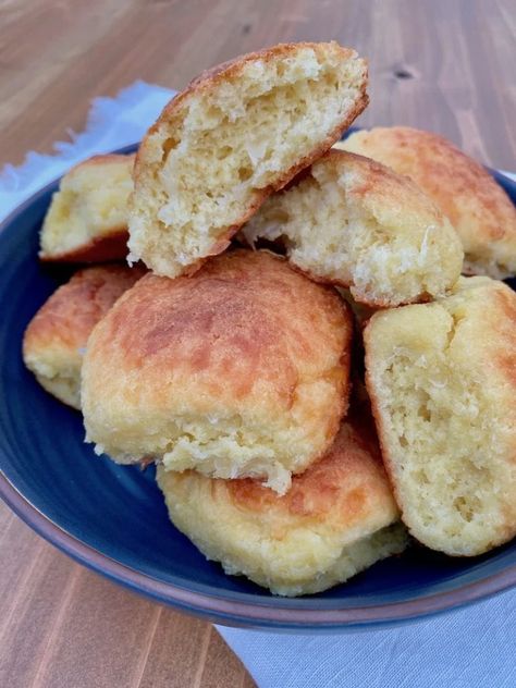 How To Make Keto Dinner Rolls (They Taste Like Hawaiian Bread!) Keto Dinner Rolls, Keto Karma, Hawaiian Bread, Sweet Dinner Rolls, Keto Friendly Bread, Keto Eating, Keto Holiday, Serger Sewing, Dinner Rolls Recipe