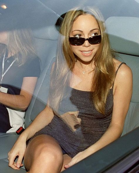 Pin on dreaMariah Mariah Carey Legs, Mariah Carey Songs, Mariah Carey 1990, Mariah Carey 90s, Miss Girl, Mtv Videos, Mariah Carey, May 5, The 90s