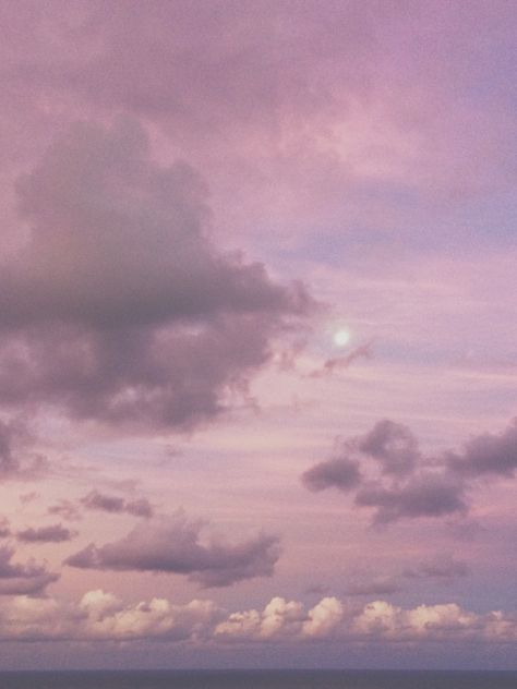 Pink Sky Aesthetic Wallpaper, Macbook Wallpaper Pink, Pink Sky Wallpaper, Mauve Aesthetic, Pink Sky Aesthetic, Sky Aesthetic Wallpaper, Pink Ios, Collage Pics, Halley's Comet