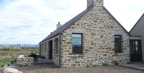 Scottish Croft, Barn House Conversion, Croft House, Natural Building Materials, Scottish Homes, Stone Cottages, Nice House, Cottage Style House Plans, Stone Architecture