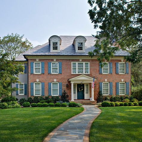 Front Door Brick House, Painted Front Door Ideas, Brick House Front Door Colors, Brick Colonial House, House Columns, Red Brick Exteriors, Front Door Ideas, Colonial House Exteriors, Lake Houses Exterior