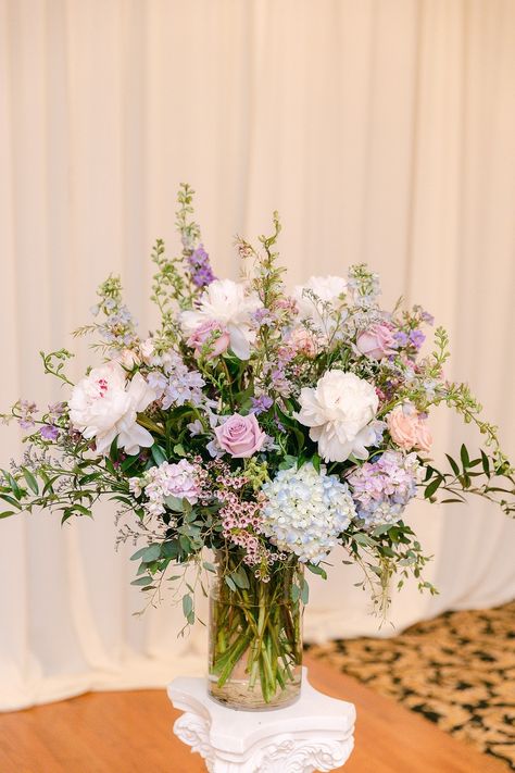 Pink Purple Blue Green Wedding, Blush And Purple Wedding, Purple Pink Green Wedding Flowers, Pink Purple And Green Wedding, Pastel Wedding Reception, Sage Green And Lilac Wedding, Pastel Purple Wedding, Wedding Ideas Purple, Dusty Purple Wedding