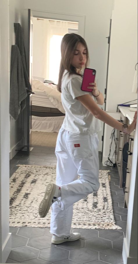 White Dickies Outfit, White Cargo Pants Outfit, Dickies Outfit, White Dickies, Skater Outfit, White Cargo Pants, Cargo Pants Outfit, White Pants, Dream Clothes