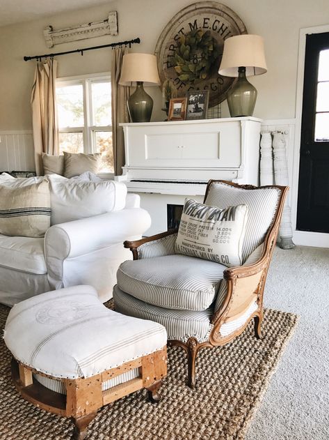 The New Deconstructed Chair - Liz Marie Blog Farmhouse Living Room Chairs, Deconstructed Chair, The Found Cottage, Muebles Shabby Chic, Living Room Sofa Design, Farmhouse Living Room, Design Del Prodotto, Cool Ideas, Office Chairs