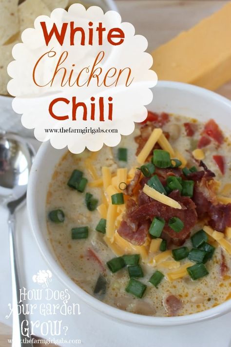 White Chicken & Bacon Chili - www.thefarmgirlgabs.com Chili With Bacon, Bacon Chili, Game Day Recipes, Chicken And Bacon, White Chili, White Chicken Chili, White Chicken, Chicken Chili, Chicken Bacon