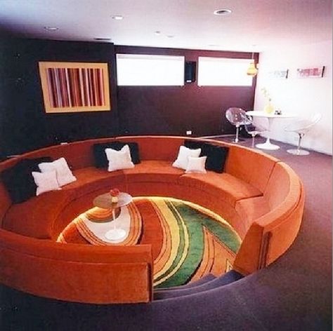 10 Grooving Conversation Pits From Back in the Day - Go Retro! 1960s Interior Design, 1960s Interior, 70s Living Room, 70s Interior Design, Conversation Pit, Cozy Living Room Design, 70s Interior, Retro Interior Design, Sunken Living Room