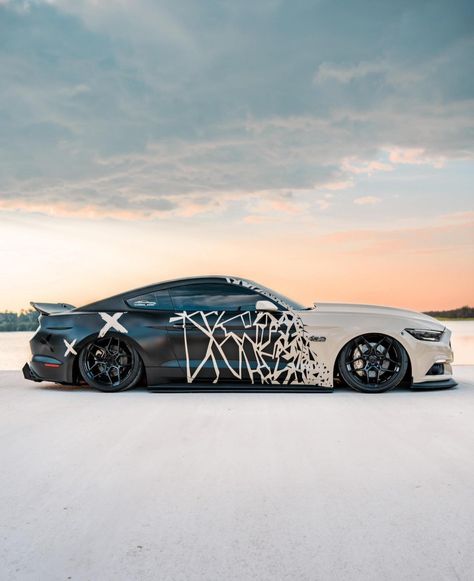 Car Wrap Inspiration, Bmw Wrap Design, Color Changing Car Wrap, Mustang Wraps, Car Wrap Ideas, Cool Car Wraps, Wrap Aesthetic, Wrapped Cars, Truck Wraps Graphics