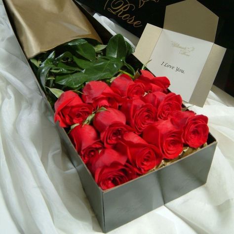 17 Of The Best Places To Order Flowers Online Bouquet Saint Valentin, Roses Valentine, Valentine Bouquet, Gold Tissue Paper, My Funny Valentine, Forever Living Products, Flower Boxes, Be My Valentine, Love Flowers