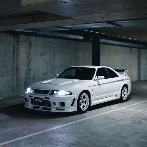 Old Japanese Cars — Nissan Skyline BNR34 GT-R Tommy Karia RZ edition!... Bnr34 Nissan Skyline, Old Nissan Cars, Nissan Old Cars, Japanese Street Cars, Japanese 90s Car, Japanese Cars Aesthetic, Old Jdm Cars, R33 400r, Old Japanese Cars